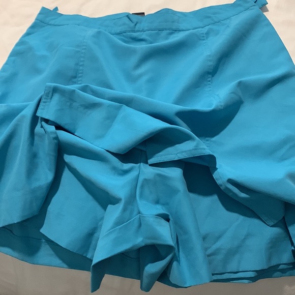 IZOD Skort - Picture 2 of 11